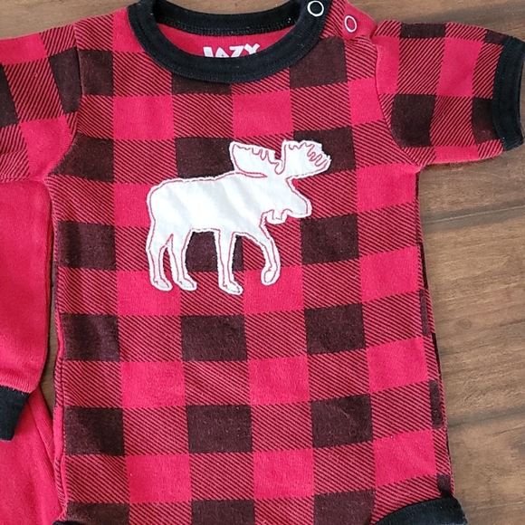 Moose onesie and coverall 18 months - Picture 3 of 3